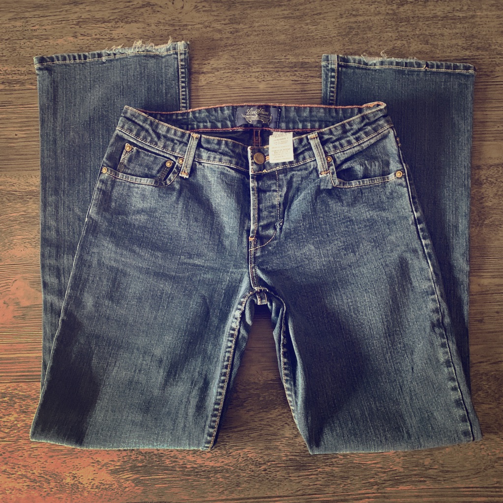 Levis Dark Stretch Low Rise Slim Bootcut Denim